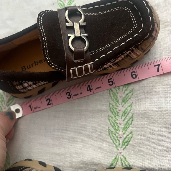 Burberry Brown and Yellow Kids Moccasins - Picture 3 of 8